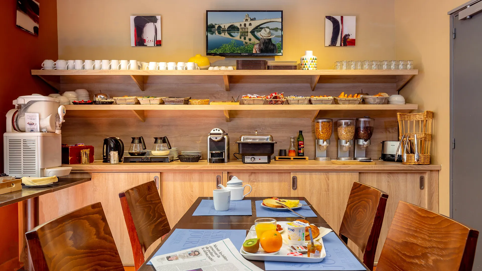 Hotel Kyriad Avignon - Palais Des Papes
