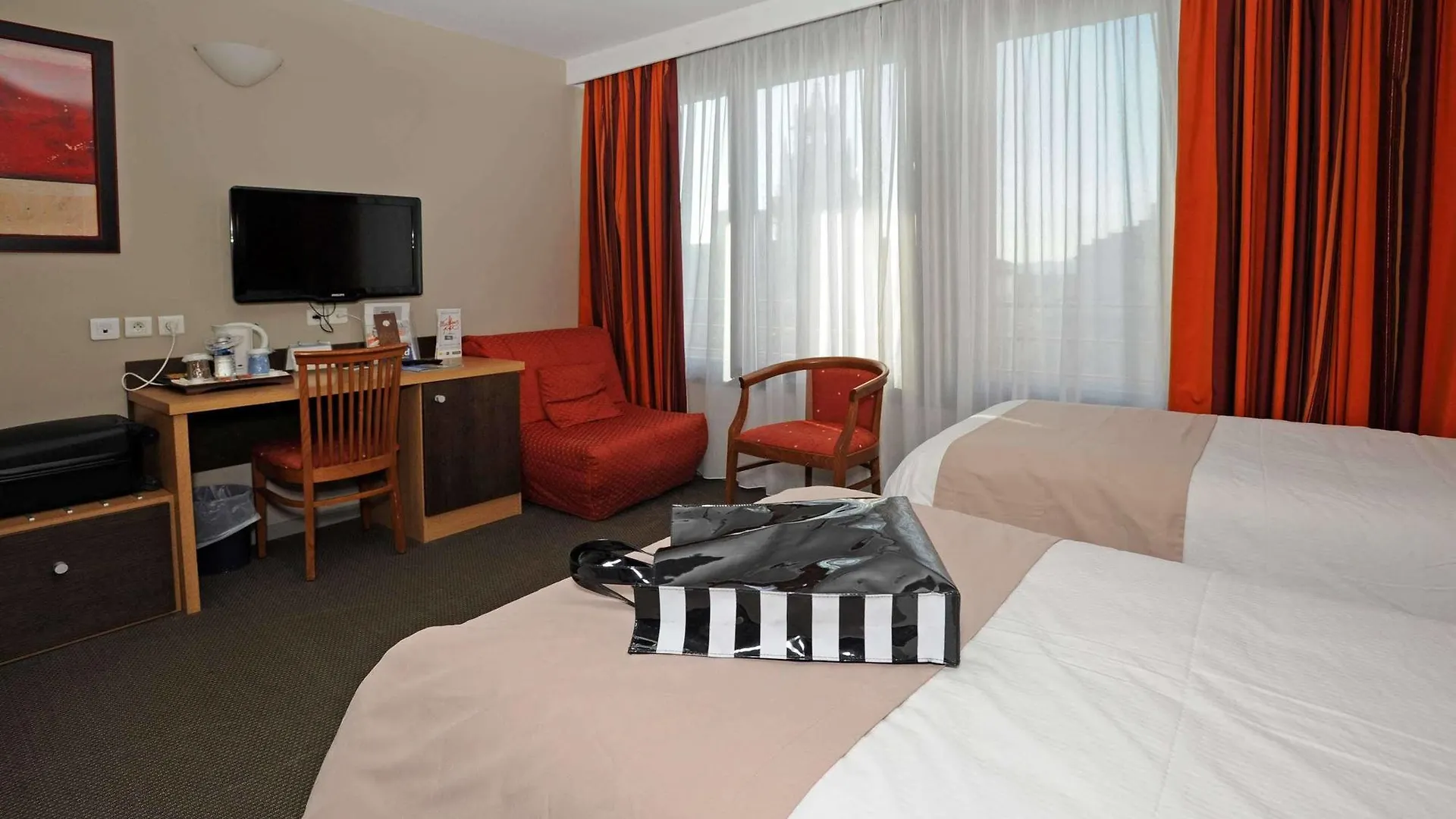 Hotel Kyriad Avignon - Palais Des Papes